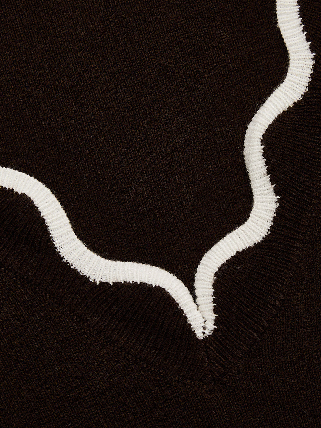 Tessa | Scallop Trim V-Neck Jumper